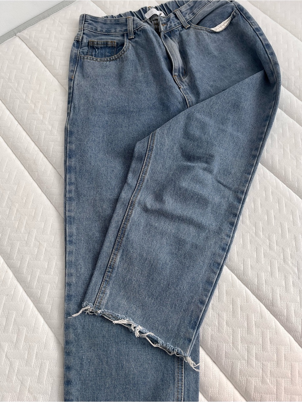 Classic High-Rise Straight Jeans - Blue